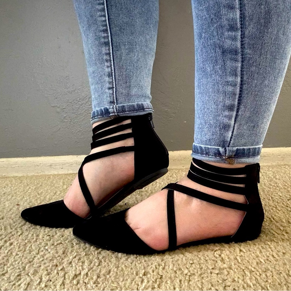 Journee Collection Black Strappy Ballet Flats